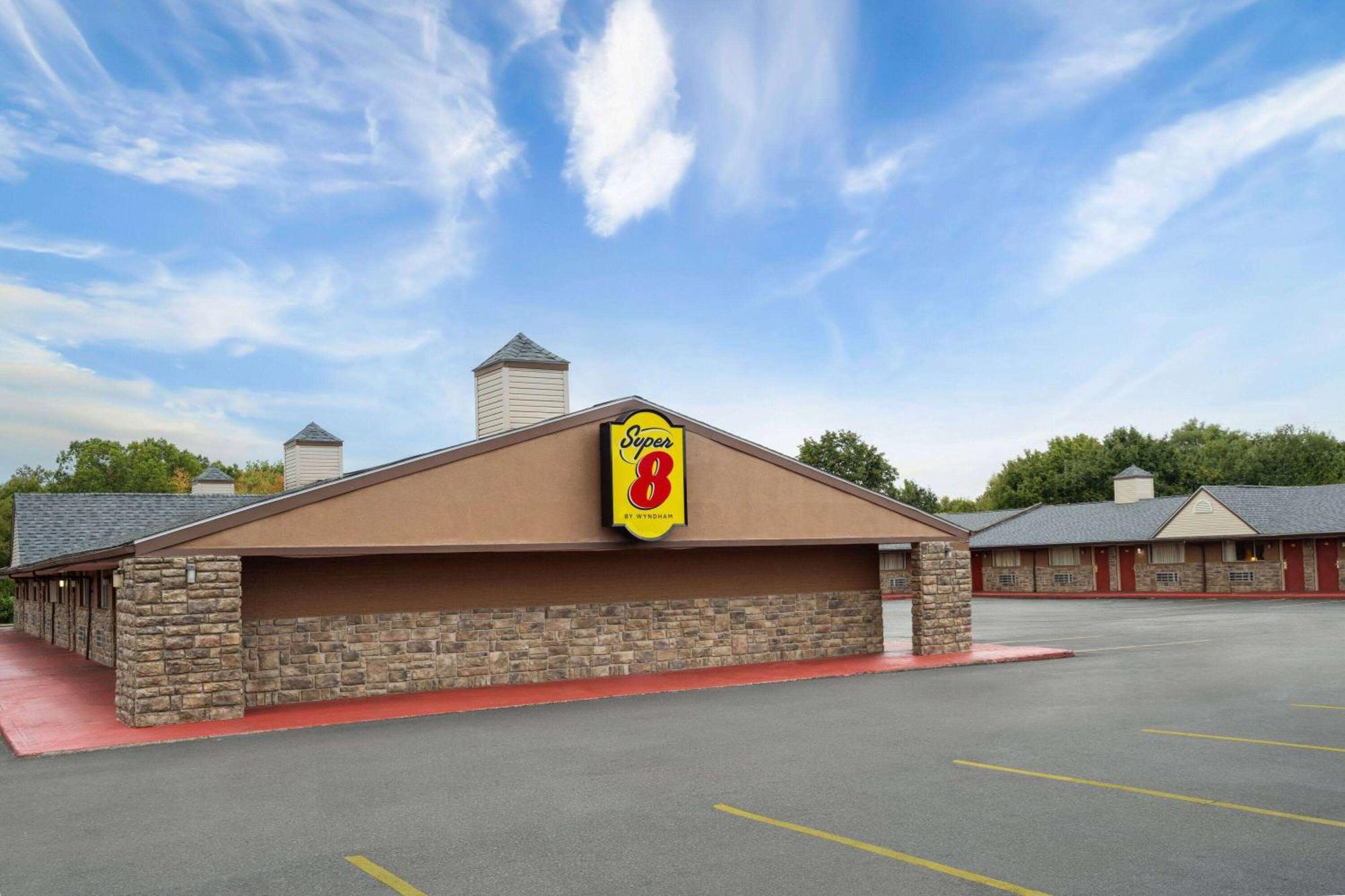 Super 8 By Wyndham Youngstown Girard Bagian luar foto